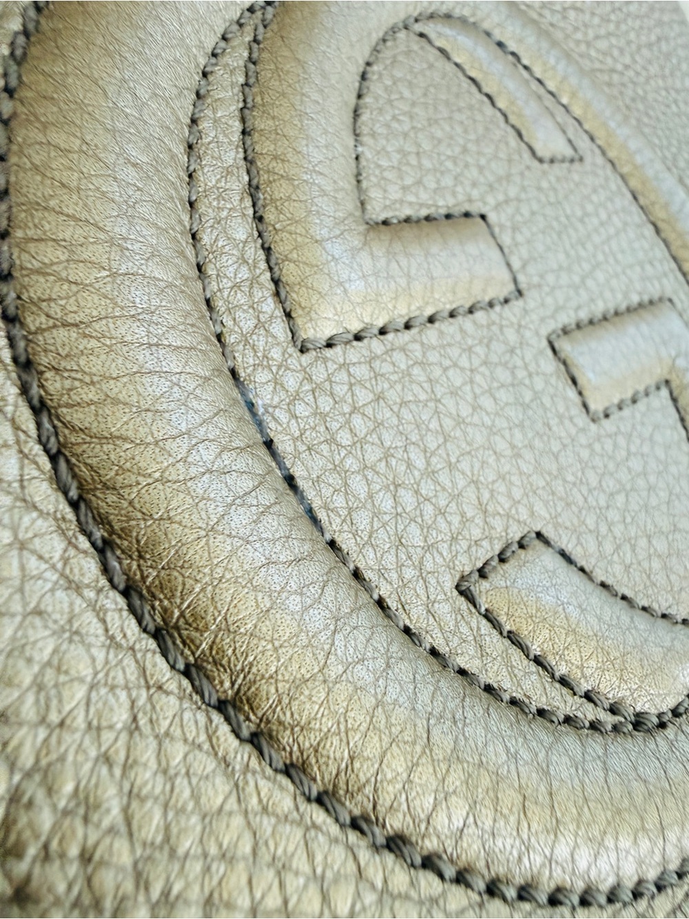 Gucci Soho Disco Small Leather Crossbody Bag Metallic Beige/Champagne Gold DustB - Picture 16 of 17